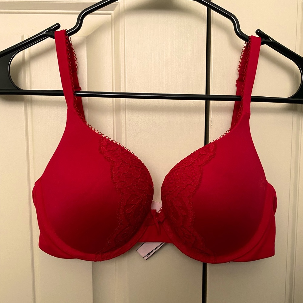 Victoria’s Secret Perfect Shape Lace Bra
